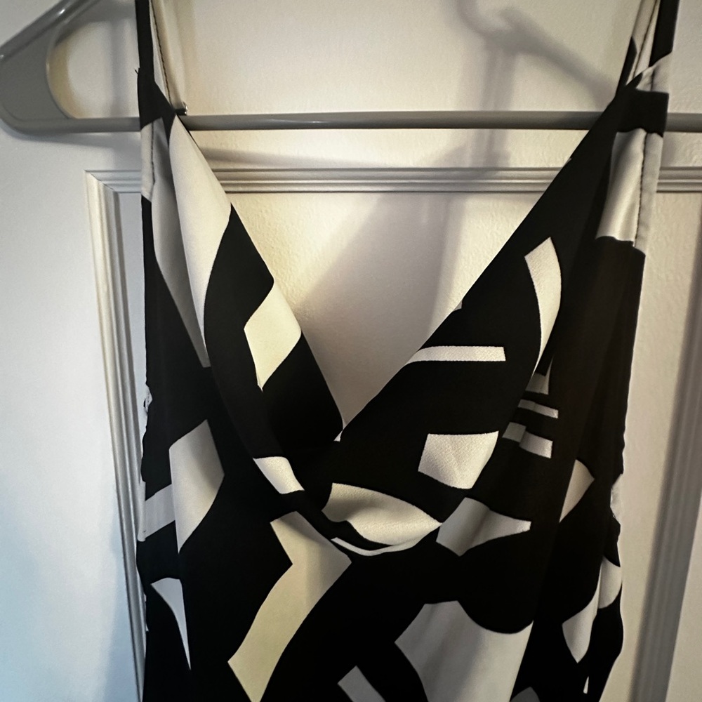 Pretty Littlething Monochrome Patterned Dress - image 2